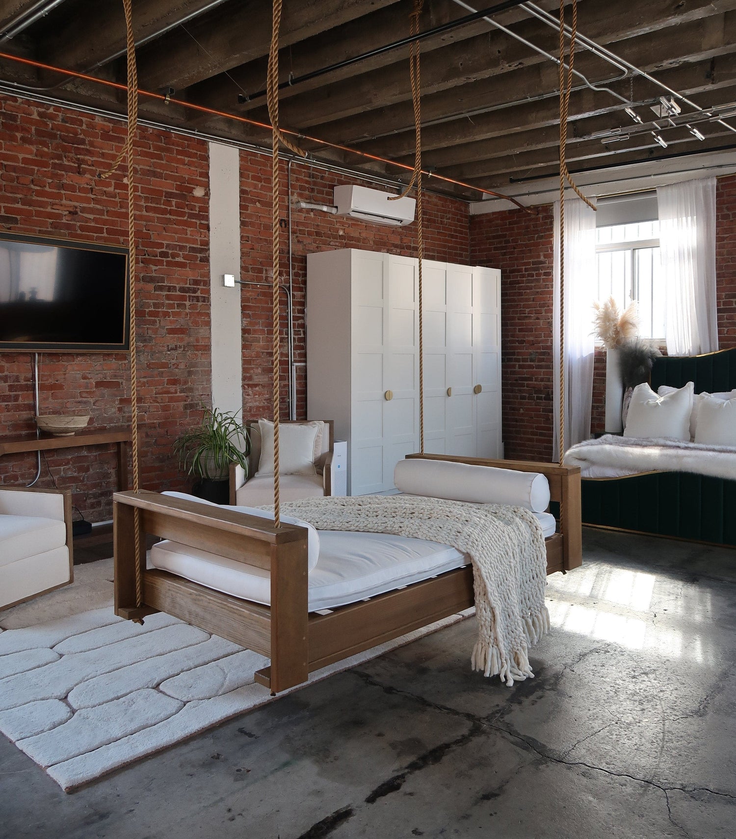 Amish Casual Lancaster Daybed Swing Bed, Twin Cedar with Clearcoat