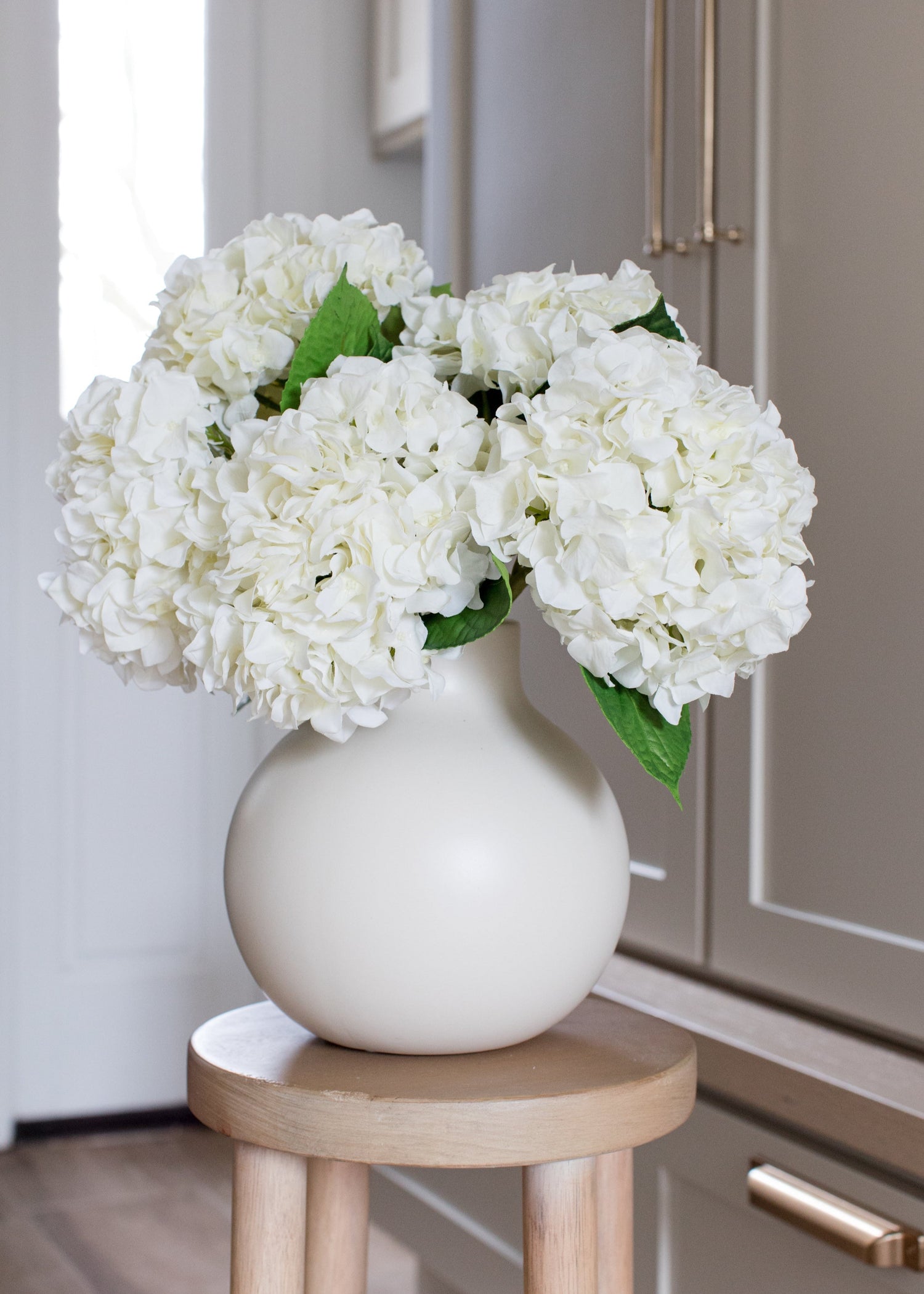 Fake Flowers Real Touch Hydrangea Stem in Talc White - 18