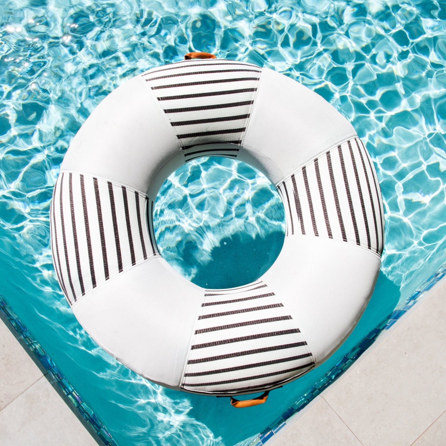 Lux Inflatable Ring