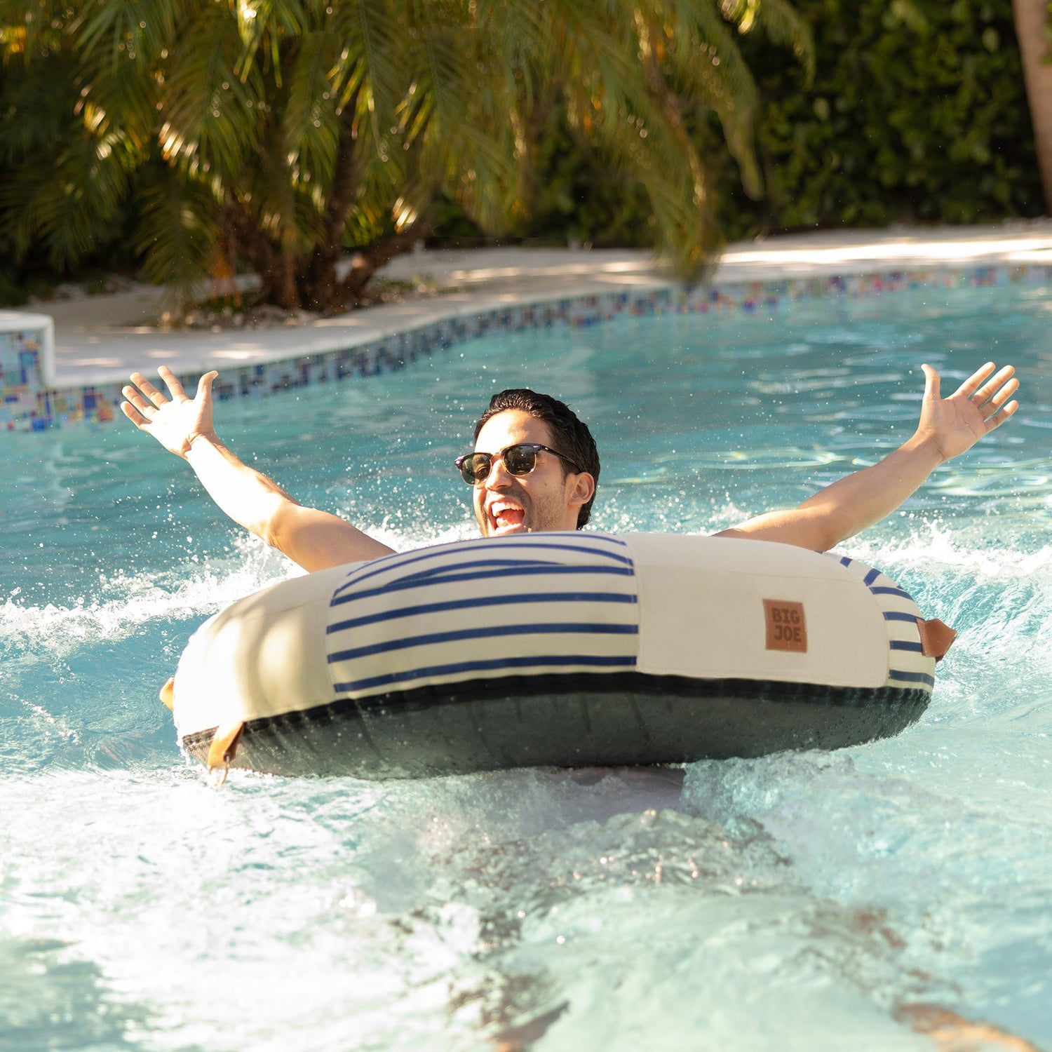 Lux Inflatable Ring