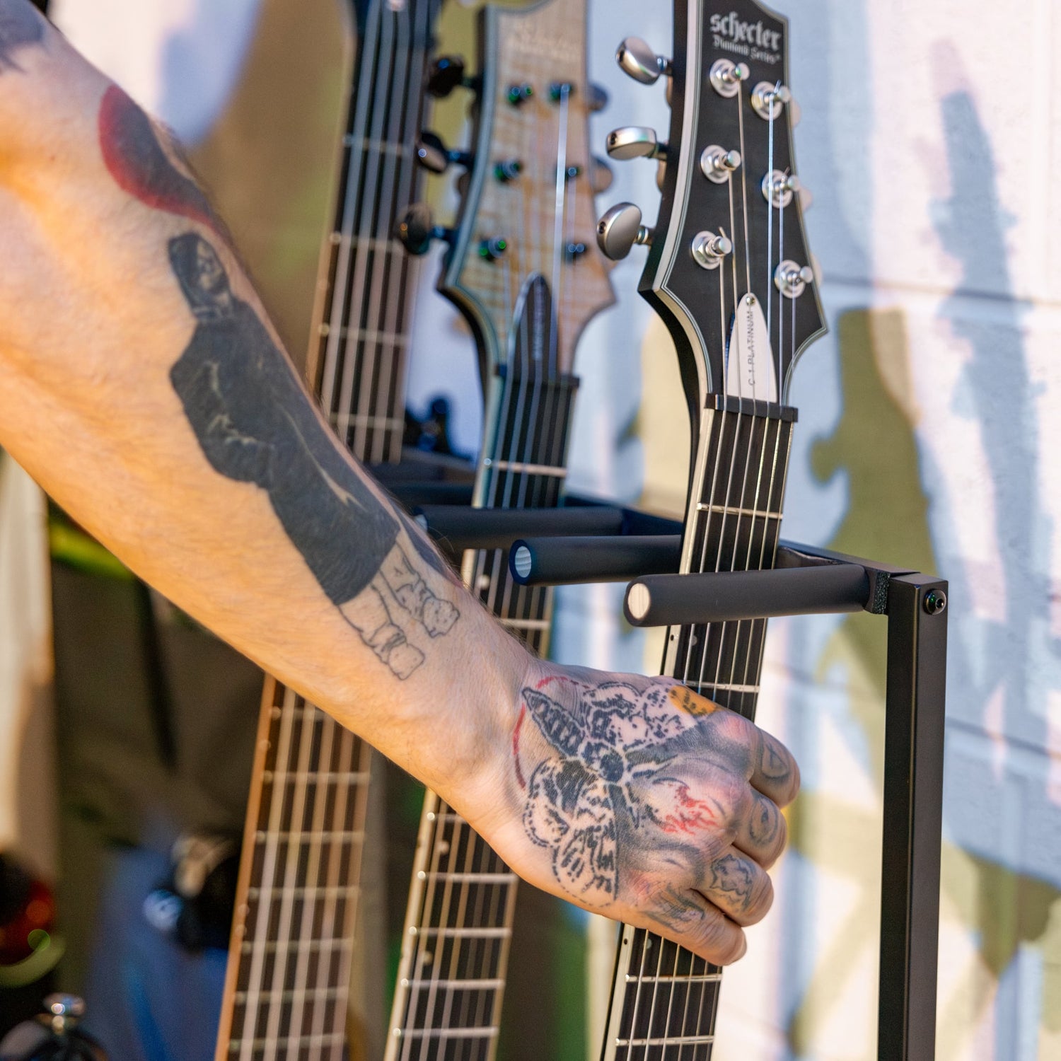 The Opener 5-Slot Guitar Rack | Gray